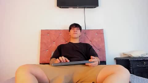 Call me Lian online show from 01.08.26