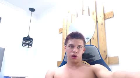 liam_york online show from 01.12.26