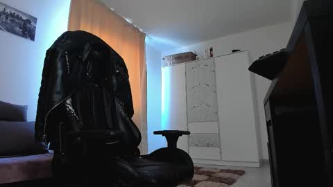 Snapshot of liamaesthetic chatting on 03.10.26 Liam online show from 03.10.26