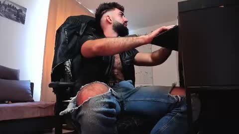 Snapshot of liamaesthetic chatting on 03.25.26 Liam online show from 03.25.26