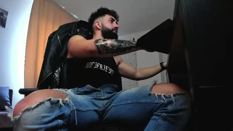 Snapshot of liamaesthetic chatting on 04.11.26 Liam online show from 04.11.26