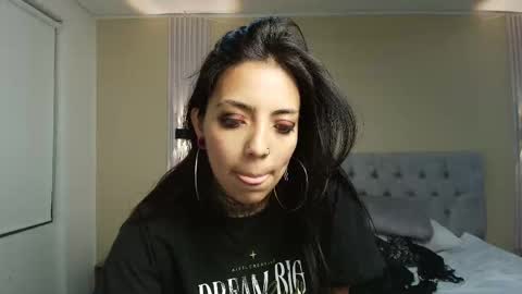 L I A M O N R O E online show from 09.17.25