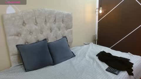 L I A M O N R O E online show from 01.13.26