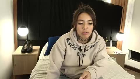 L I A M O N R O E online show from 03.10.26