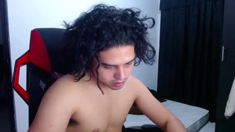 Snapshot of liamrides chatting on 11.16.25 liamrides online show from 11.16.25