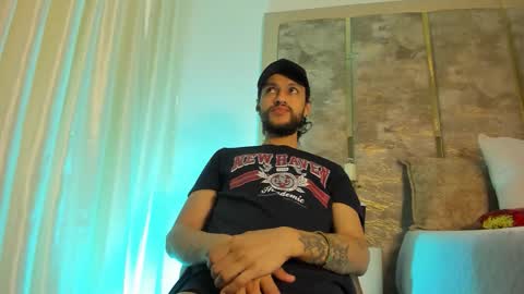 Snapshot of liamsamderz chatting on 10.16.25 LiamSamderz online show from 10.16.25