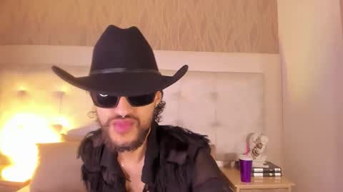 Snapshot of liamsamderz chatting on 10.18.25 LiamSamderz online show from 10.18.25