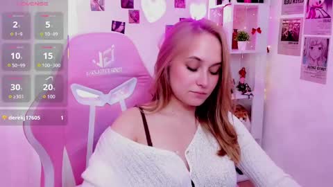 Snapshot of lianabright chatting on 06.10.26 Liana online show from 06.10.26