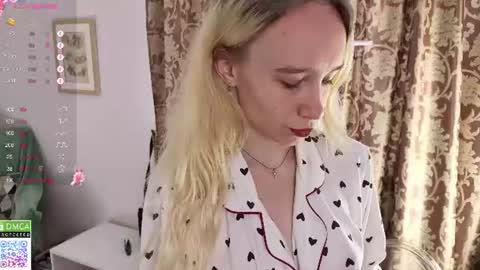 Snapshot of liane_bennet chatting on 06.27.26 Sofia online show from 06.27.26