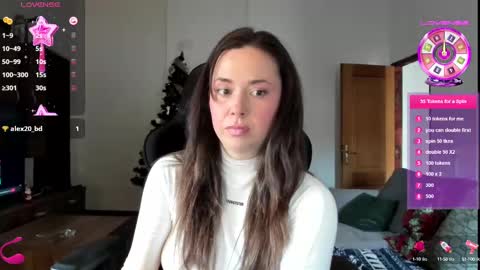 LiaQuinn online show from 02.14.25