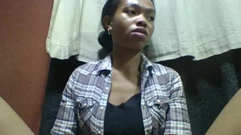 liaraisha online show from 10.24.25