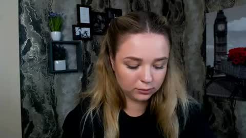 Snapshot of liaralime_ chatting on 06.29.26 Liara online show from 06.29.26