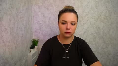 Snapshot of liaralime_ chatting on 06.30.26 Liara online show from 06.30.26
