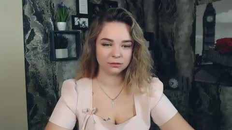 Snapshot of liaralime_ chatting on 07.15.26 Liara online show from 07.15.26