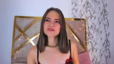 Snapshot of liaruso chatting on 05.23.26 liaross online show from 05.23.26