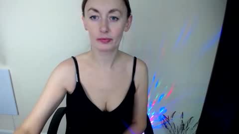 Lia online show from 12.20.25