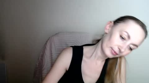 Snapshot of liasais_ chatting on 06.24.26 Lia online show from 06.24.26