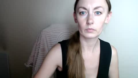 Snapshot of liasais_ chatting on 06.26.26 Lia online show from 06.26.26