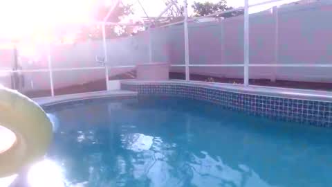 Snapshot of liatalian chatting on 04.29.26 liatalian online show from 04.29.26