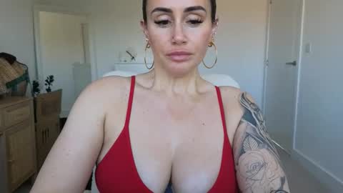 Snapshot of libbyloveheartx chatting on 04.23.26 Libby online show from 04.23.26