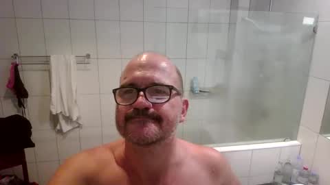 Snapshot of libertarians1972 chatting on 11.01.25 Cockcentric online show from 11.01.25