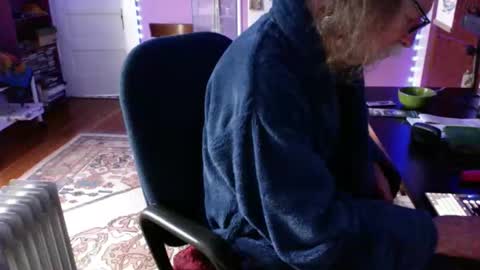 Snapshot of lickyouryoni chatting on 03.28.26 LickYourYoni online show from 03.28.26