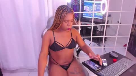 licyevans1 online show from 09.16.25