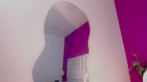 lievelinng online show from 09.10.25