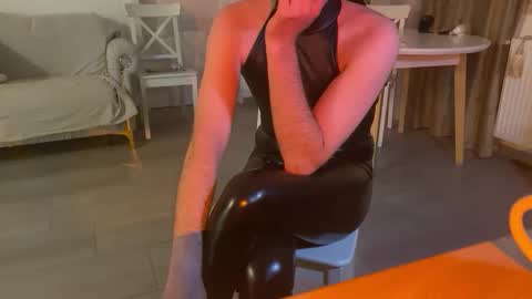 Snapshot of liferacw chatting on 05.12.26 SofieXxxDoll online show from 05.12.26