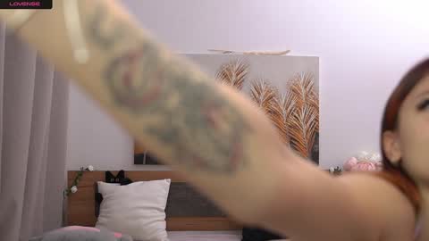 Snapshot of light_my_f1re chatting on 09.25.25 Melissa online show from 09.25.25