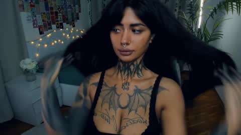 Snapshot of light_my_f1re chatting on 11.09.25 Melissa online show from 11.09.25