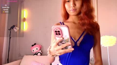 Snapshot of lihnpham chatting on 03.30.26 Lihn Pham online show from 03.30.26