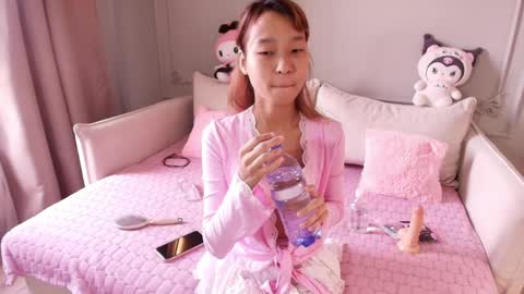 Snapshot of lihnpham chatting on 04.04.26 Lihn Pham online show from 04.04.26