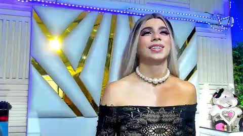 liiacollins online show from 10.28.25