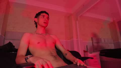 Snapshot of liiamhudson_ chatting on 02.18.25 L I I A M online show from 02.18.25