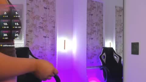 Snapshot of liiliie_petite chatting on 05.25.26 L I I L I I E online show from 05.25.26