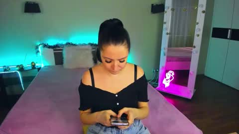Snapshot of likaa_likaa chatting on 01.08.25 Lika online show from 01.08.25