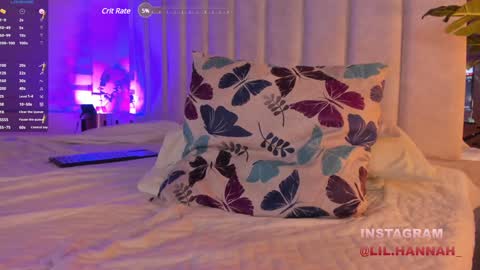 Snapshot of lil_hanna18 chatting on 12.08.24 Hanna online show from 12.08.24