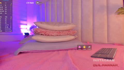 Snapshot of lil_hanna18 chatting on 12.15.24 Hanna online show from 12.15.24