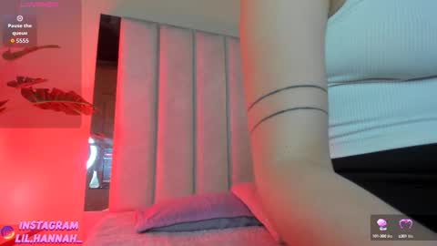 Snapshot of lil_hanna18 chatting on 09.21.25 Hanna online show from 09.21.25