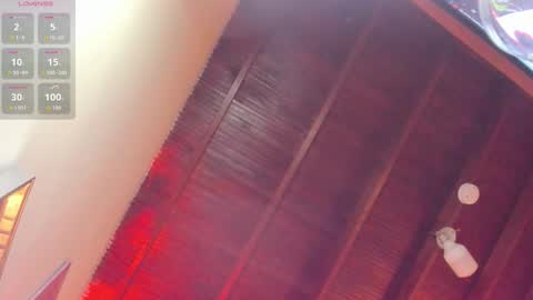 Snapshot of lil_hanna18 chatting on 10.09.25 Hanna online show from 10.09.25