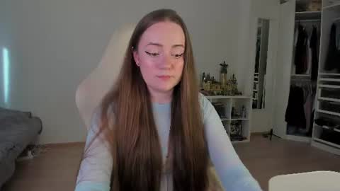 Snapshot of lil_happiness chatting on 06.28.26 for free registration 3 online show from 06.28.26