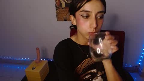 Lisaa online show from 12.14.24