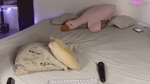 Nessa Greyrat   if u like me tip 25 tk and put  online show from 02.18.25