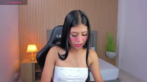 Snapshot of lil_star_ chatting on 12.31.24 Star online show from 12.31.24