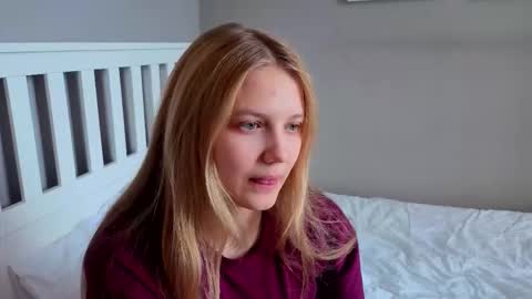 Snapshot of lil_tasty33 chatting on 03.17.26 Emma online show from 03.17.26