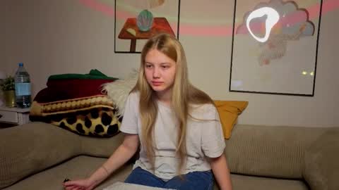 Snapshot of lil_tasty33 chatting on 03.28.26 Emma online show from 03.28.26