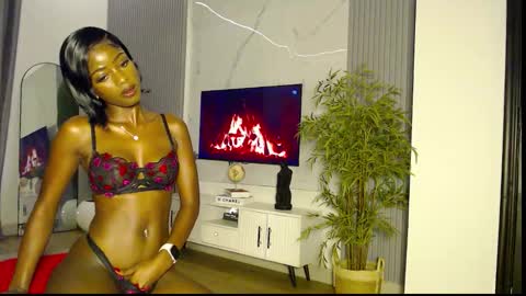 Snapshot of lil_vivien chatting on 02.13.26 missy online show from 02.13.26