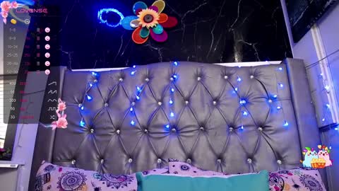 Snapshot of lila_gummy_ chatting on 12.17.24 online show from 12.17.24