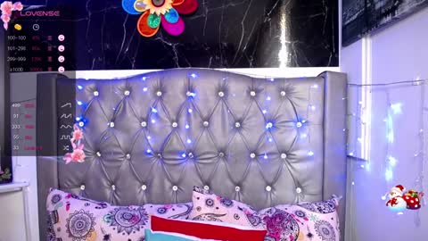 Snapshot of lila_gummy_ chatting on 12.26.24 online show from 12.26.24